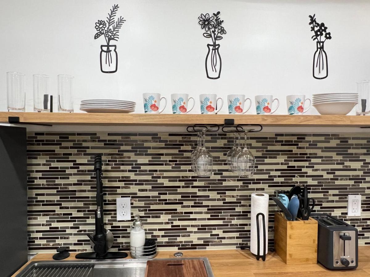Trendy In Tremont, Cleveland Apartment Bagian luar foto